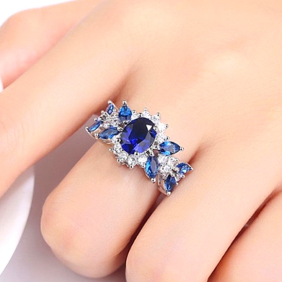 Elegant Moissanite and Cubic Zirconium Women’s Promise Engagement Ring Size 6.25 - Picture 3 of 8